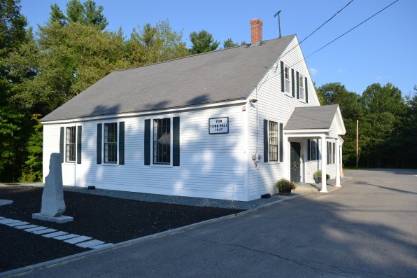 The sign on the side of this building may say Bow Town Hall, but in actuality it’s the old town hall ’cause town business is now done at the municipal offices on Grandview Road.