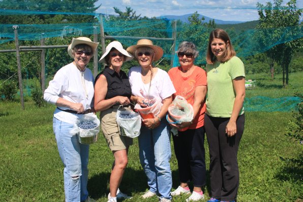 Local PEO members Sharon Kielty, Beverly Minnigh, Janet Ulbrich, Gertrude Danais, Alison Nyhan at Carter Hill Orchard last week. The ladies will be hosting a Game Night on Aug. 13 at Grace Episcopal Church from 1-4 p.m., as well – check it out!