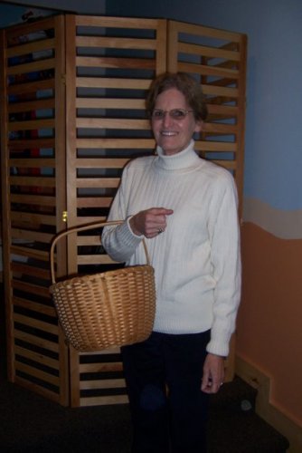 Donna Kelley is a basket collector and historian.