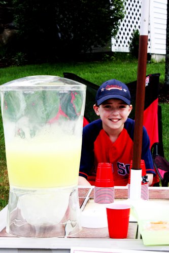 Jamie Huffman is an effective closer both on the pitcher’s  mound and behind the lemonade stand. Talk about a sales pitch!