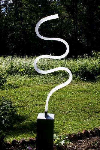 “Vertical Flow,” an acrylic and stainless steel piece by Robert Leming..