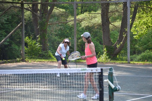 Look at that backhand stroke by Barbara Ruedig.