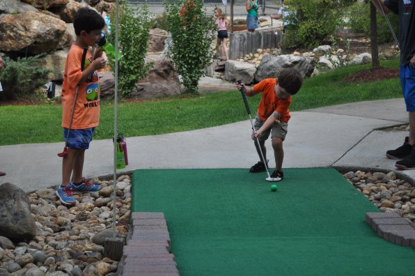 Lucas Amaya, 4, utilizes somewhat of an unorthodox putting stroke in which he shoots like a lefty while standing like a righty. Hey Tiger, give it a try.
