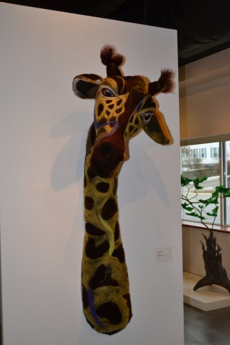 Solitude – Giraffe, Lynda Petropulos.