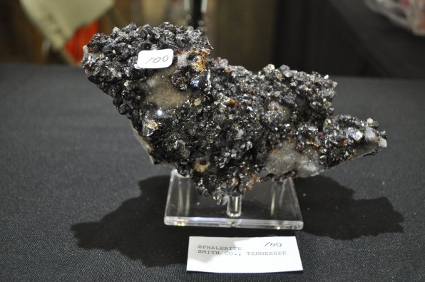 A chunk of sphalerite.