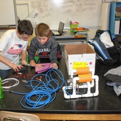Students at Rundlett Middle School make cool underwater robots