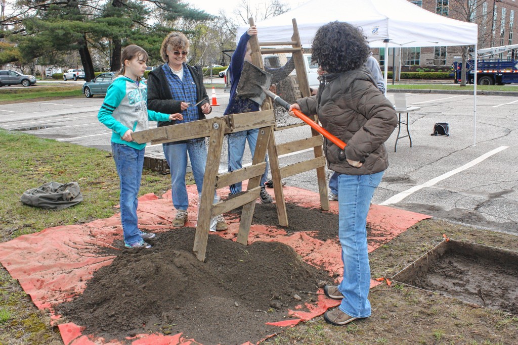 JON BODELL—Insider staffDig Days 2 was held on Pillsbury Street in Concord last week.