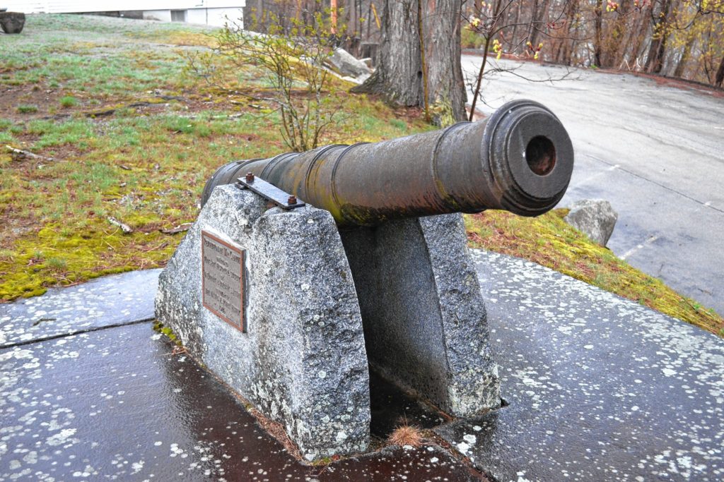 Look at all the interesting stuff we found on our adventures around Hooksett.