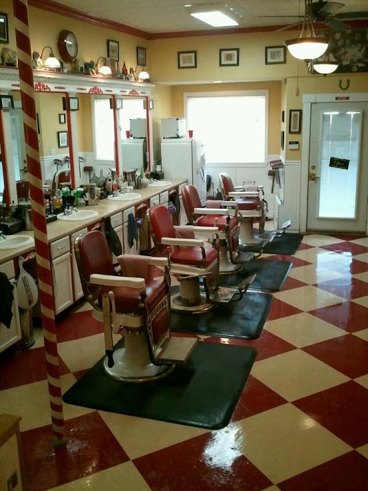 Best Best Barbershop - Lucky's Barber Shop