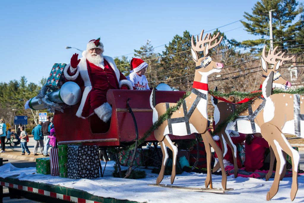 The Stove Barn Santa Claus float is seen in the annual Concord Christmas parade on the Heights on Saturday, Nov. 19, 2016. (ELIZABETH FRANTZ / Monitor staff) ELIZABETH FRANTZ