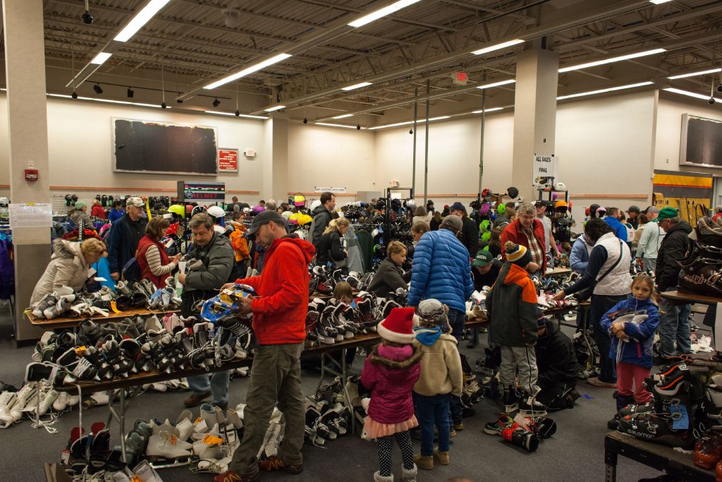 Concordâs annual Ski and Skate sale took place on Saturday, Dec. 3, 2016, at the Steeplegate Mall. (ELIZABETH FRANTZ / Monitor staff) Elizabeth Frantz