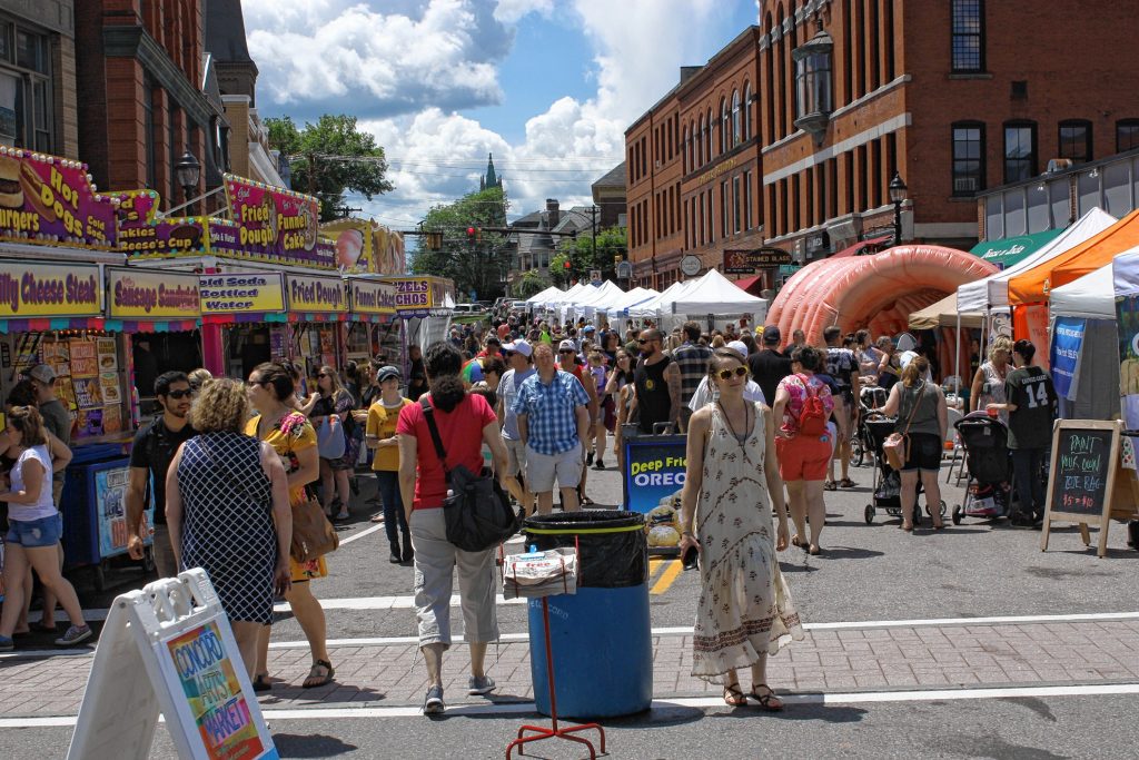 Pleasant Street was nearly impassible during the height of Market Days. JON BODELL / Insider staff