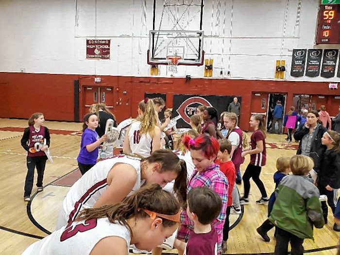 The Concord High School girls' varsity basketball teamhosted Concord Parks & Recreation night on Feb. 11 with the third and fourth grades travel team. 